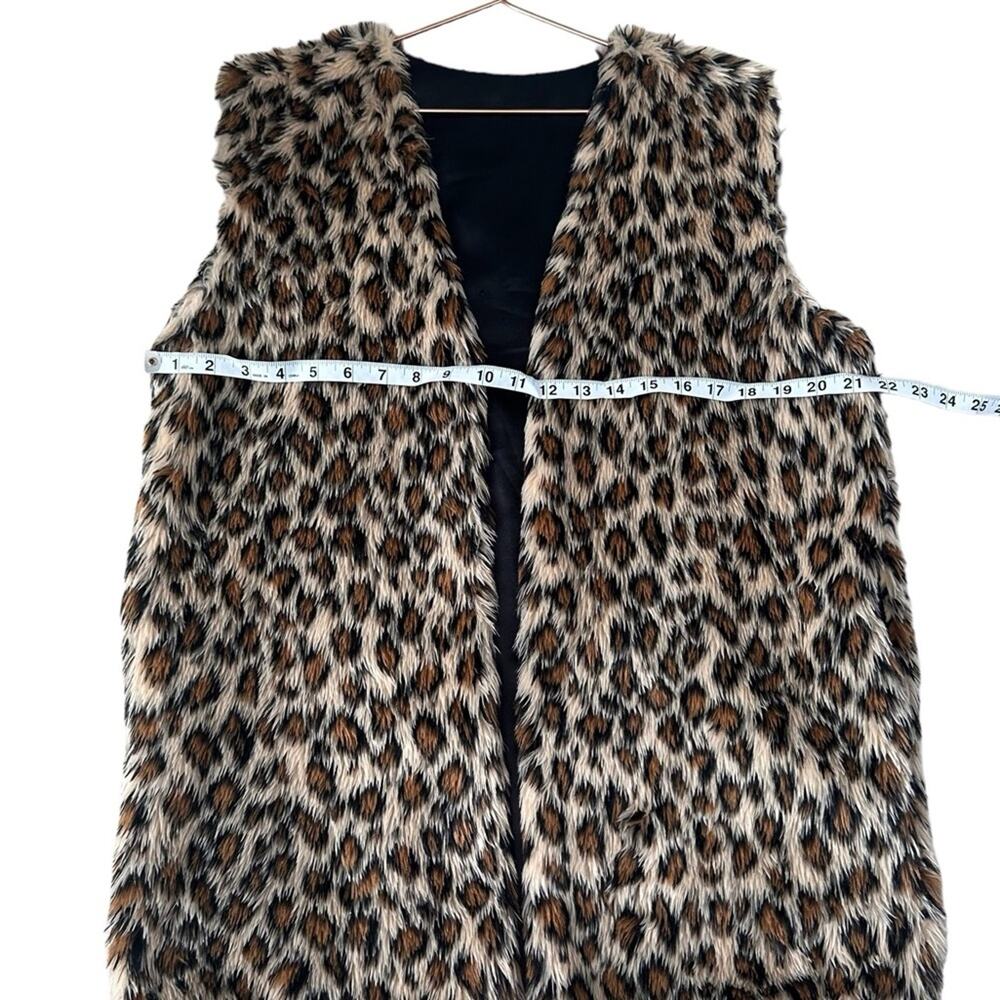 Leopard Print Faux Fur Vest - Stylish & Statement Piece - Picture 5 of 5